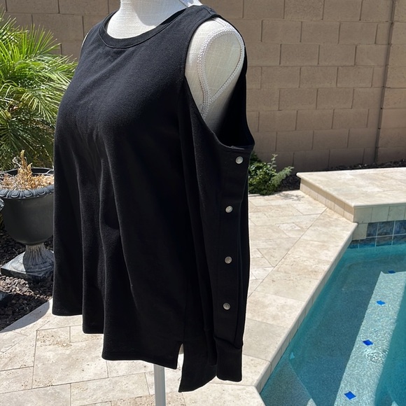 VINCE CAMUTO Women's Black Long Sleeve Cold Shoulder Top - Size S - Picture 6 of 14